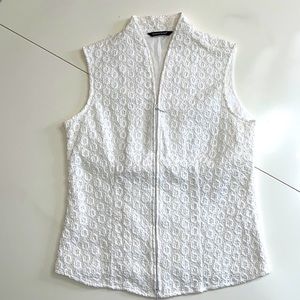Samuel Dong eyelet zip top, size medium.